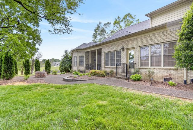 100 Gaston St, Hendersonville, TN 37075