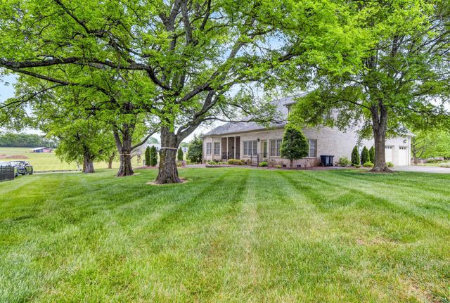 100 Gaston St, Hendersonville, TN 37075