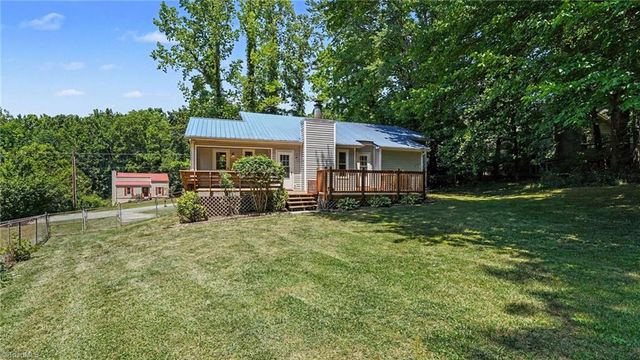 6594 Riverwood Road, Walkertown, NC 27051
