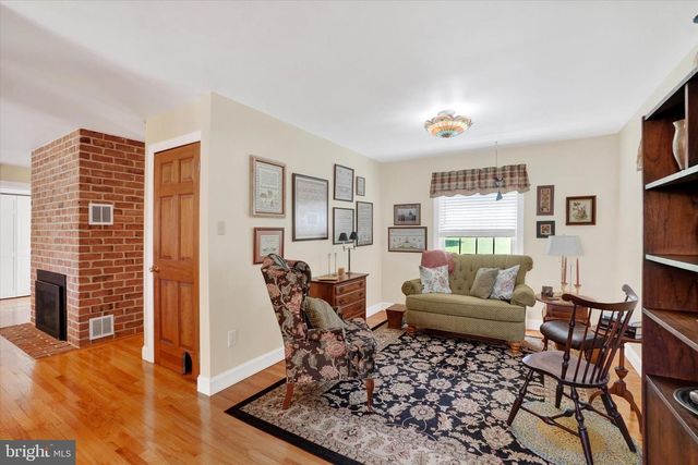 3701 TROUT RUN RD, York, PA 17406