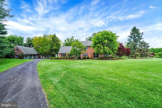 3701 TROUT RUN RD, York, PA 17406