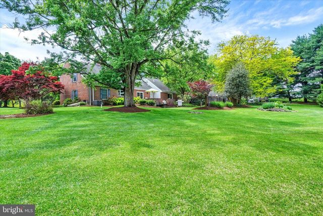 3701 TROUT RUN RD, York, PA 17406