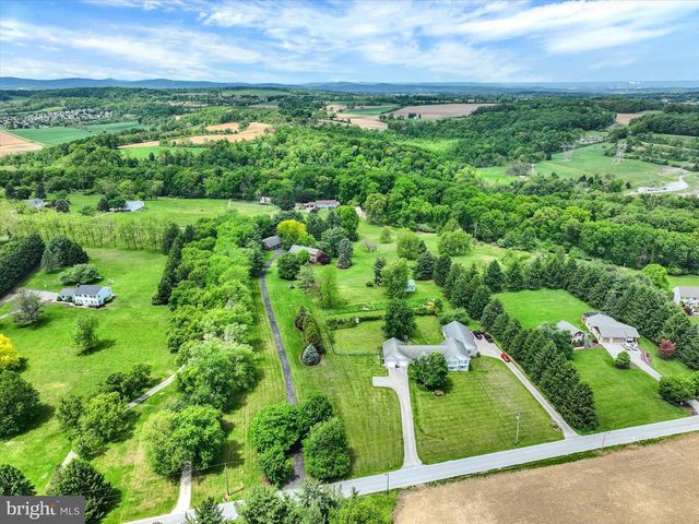 3701 TROUT RUN RD, York, PA 17406