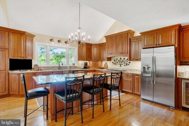 3701 TROUT RUN RD, York, PA 17406