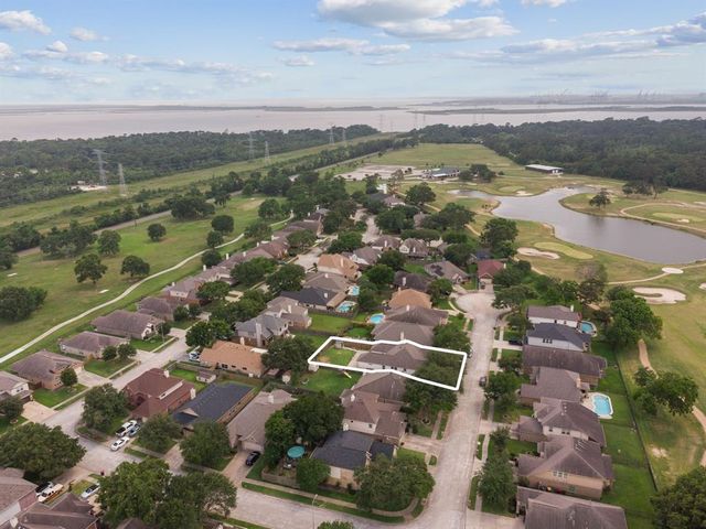 2422 Doral Drive, Baytown, TX 77523