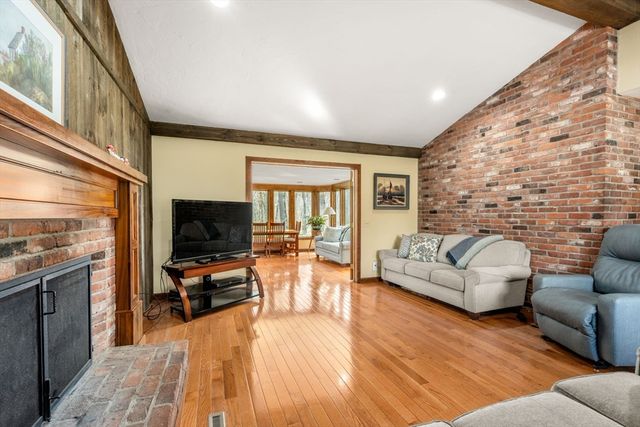 71 Jennifer Drive, West Springfield, MA 01089