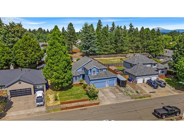 18928 HIGHLAND Dr, Oregon City, OR 97045