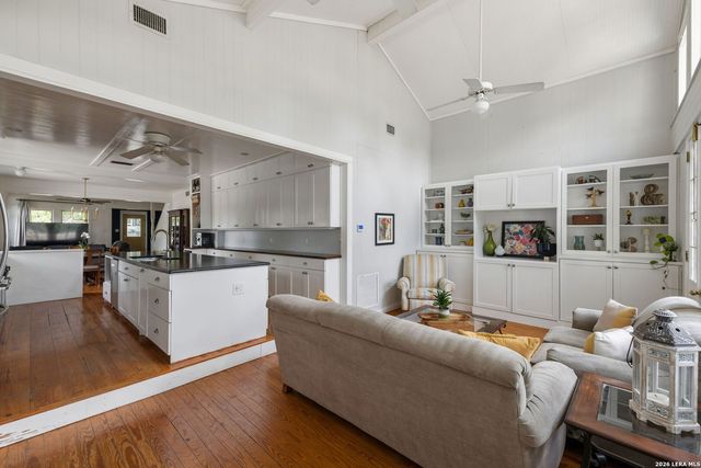 136 Argo Ave, Alamo Heights, TX 78209