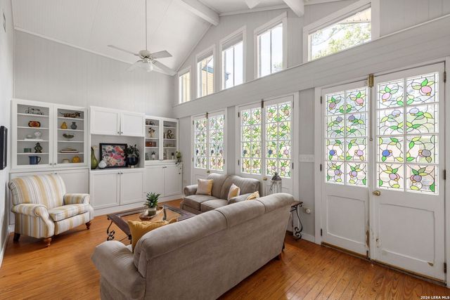 136 Argo Ave, Alamo Heights, TX 78209