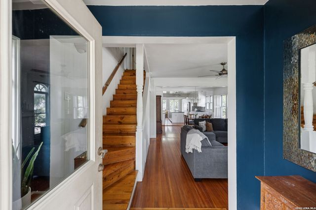 136 Argo Ave, Alamo Heights, TX 78209