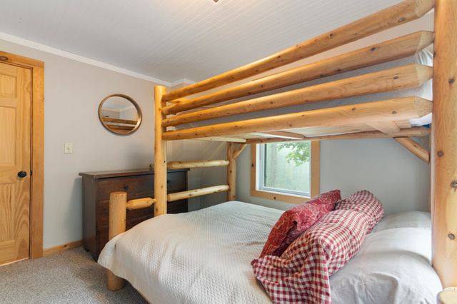 7 Lightning Ledge Way, Wilmington, VT 05363