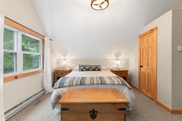 7 Lightning Ledge Way, Wilmington, VT 05363