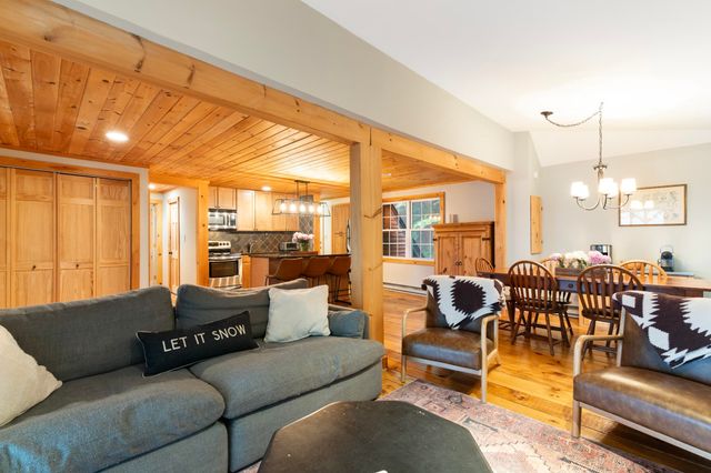 7 Lightning Ledge Way, Wilmington, VT 05363