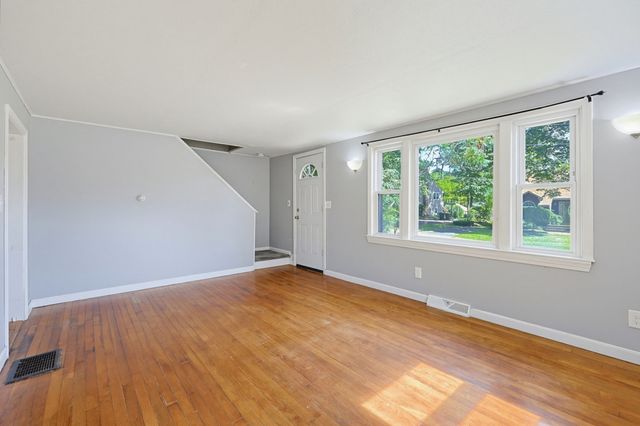 80 Hill Ave, Franklin, MA 02038