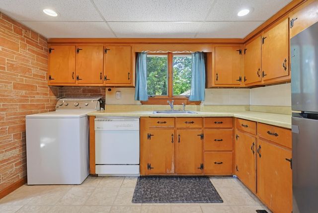 80 Hill Ave, Franklin, MA 02038