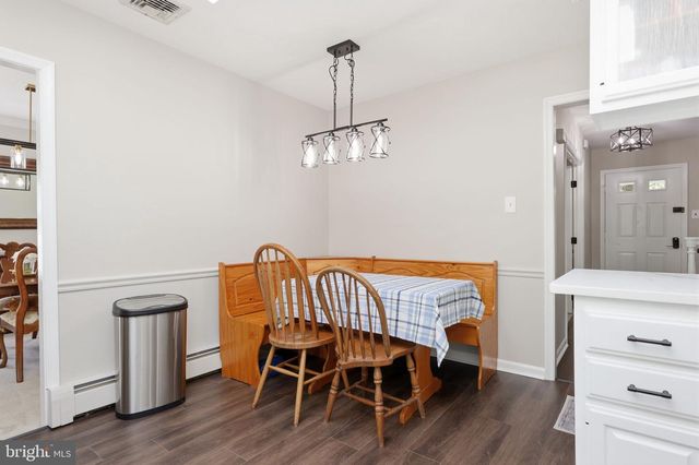 111 RICHARD DR, Chalfont, PA 18914