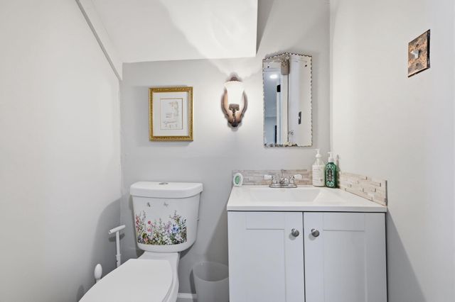 111 RICHARD DR, Chalfont, PA 18914