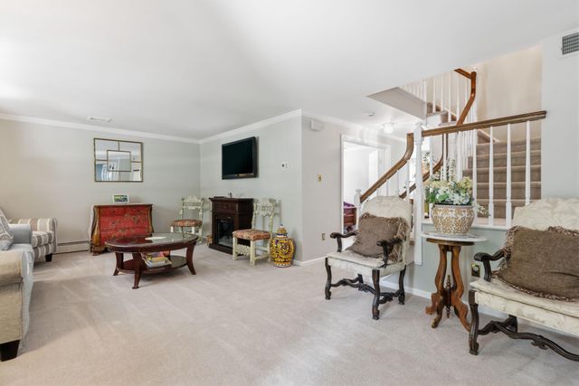 111 RICHARD DR, Chalfont, PA 18914