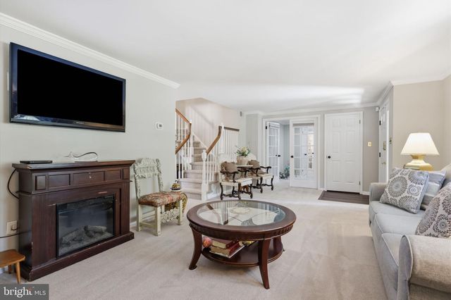 111 RICHARD DR, Chalfont, PA 18914