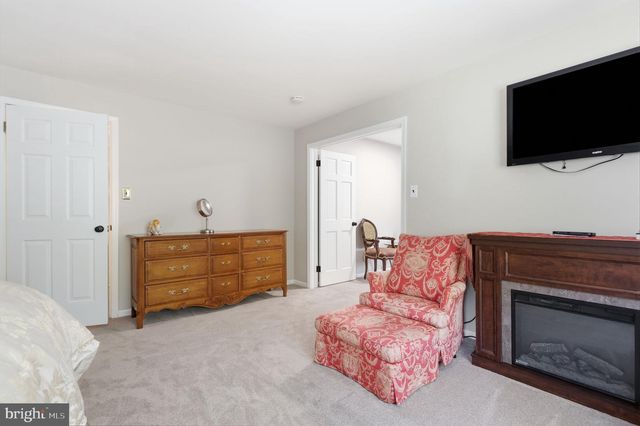 111 RICHARD DR, Chalfont, PA 18914