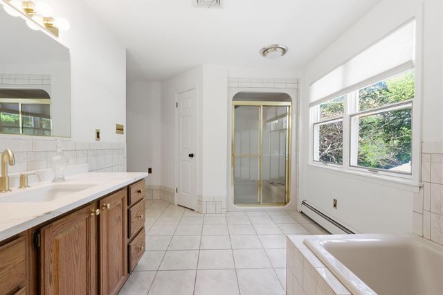 111 RICHARD DR, Chalfont, PA 18914