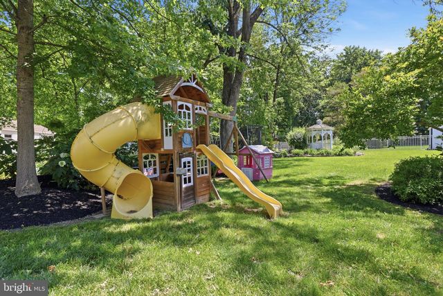 111 RICHARD DR, Chalfont, PA 18914