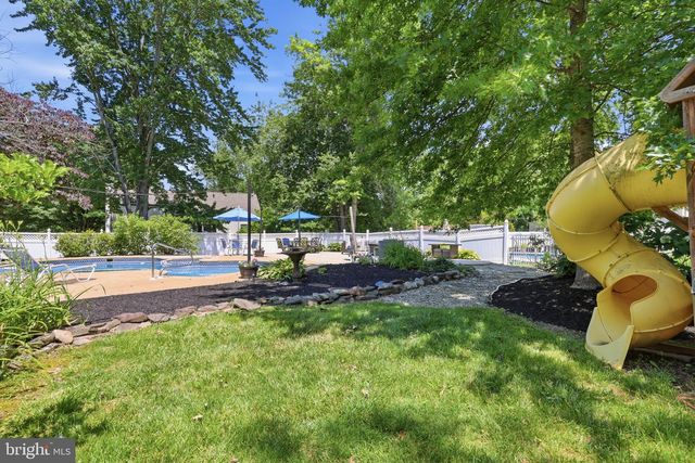 111 RICHARD DR, Chalfont, PA 18914