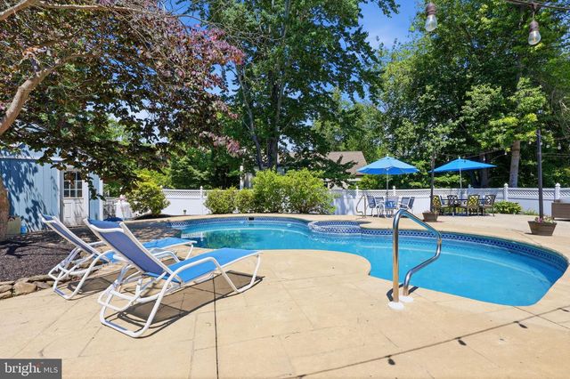 111 RICHARD DR, Chalfont, PA 18914