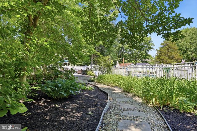 111 RICHARD DR, Chalfont, PA 18914