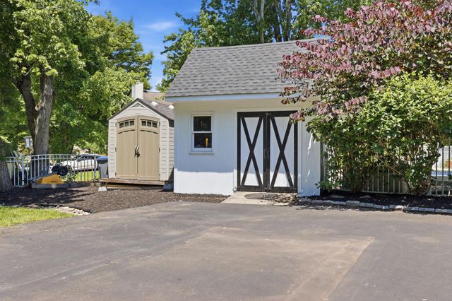 111 RICHARD DR, Chalfont, PA 18914