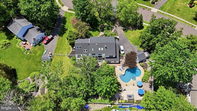 111 RICHARD DR, Chalfont, PA 18914