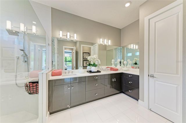 5060 SIMONS COURT, Lakewood Ranch, FL 34211