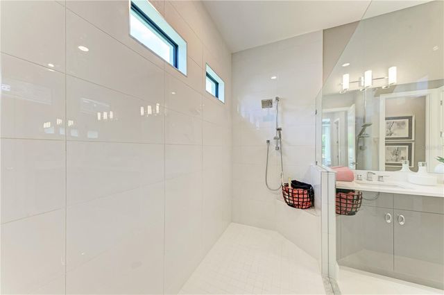 5060 SIMONS COURT, Lakewood Ranch, FL 34211