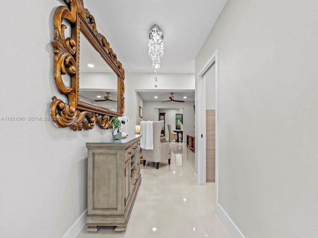 9365 SW 36th St, Miami, FL 33165