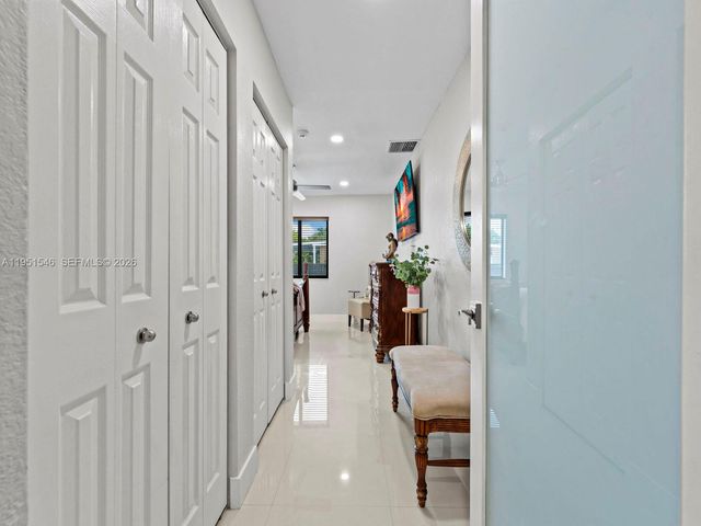 9365 SW 36th St, Miami, FL 33165