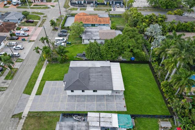 9365 SW 36th St, Miami, FL 33165