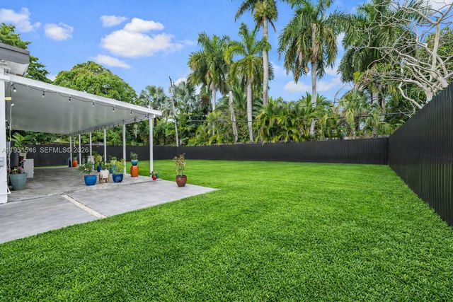 9365 SW 36th St, Miami, FL 33165