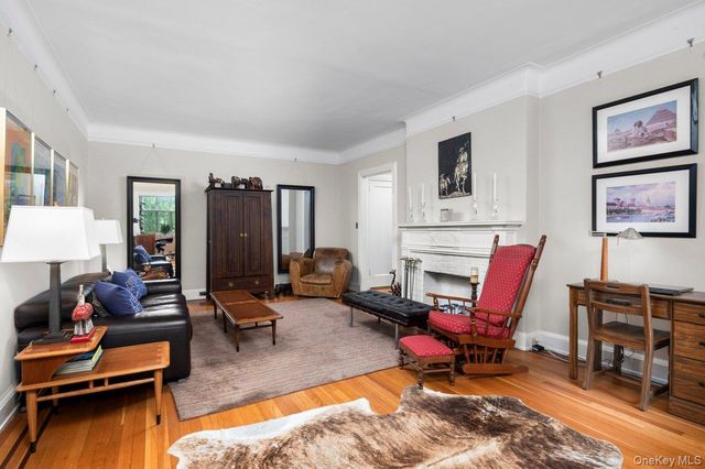 2 Westchester Ave 3K, White Plains, NY 10601