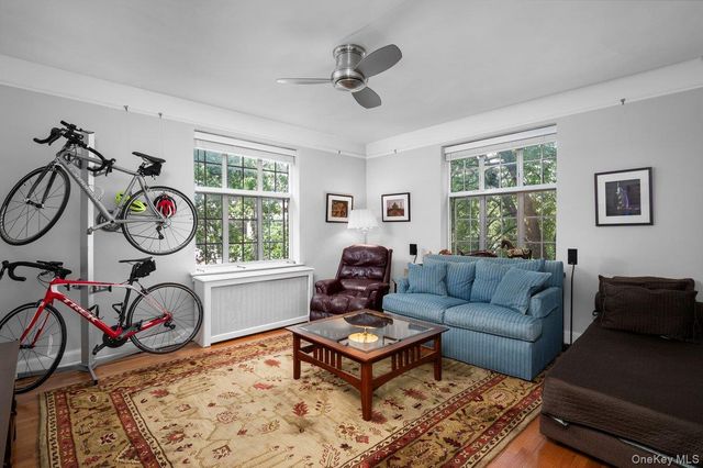 2 Westchester Ave 3K, White Plains, NY 10601