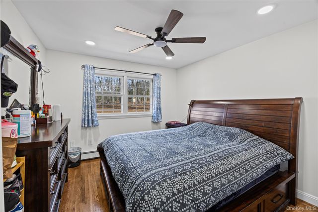 9 Weaver Lane, Dix Hills, NY 11746