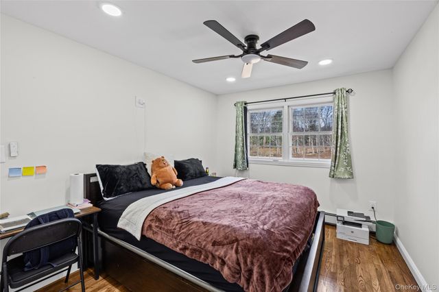 9 Weaver Lane, Dix Hills, NY 11746