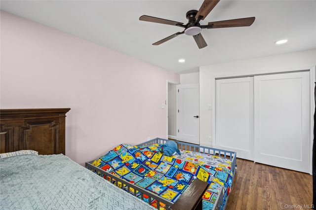 9 Weaver Lane, Dix Hills, NY 11746