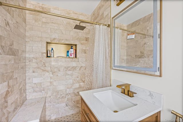 9 Weaver Lane, Dix Hills, NY 11746