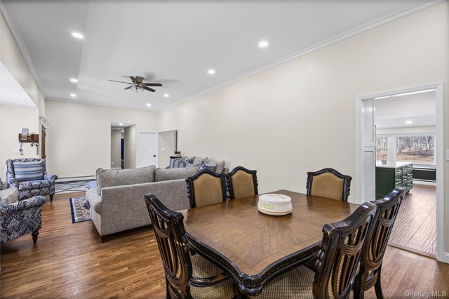 9 Weaver Lane, Dix Hills, NY 11746