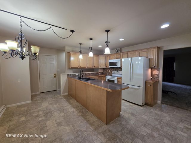 4200 S Wayside Drive, Saginaw, MI 48603
