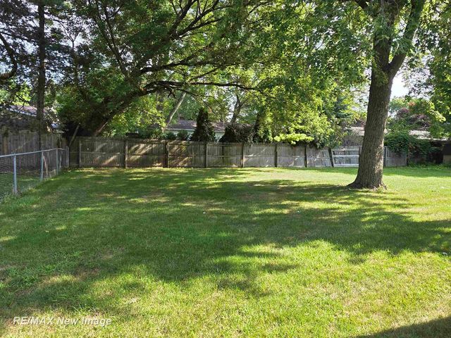 4200 S Wayside Drive, Saginaw, MI 48603