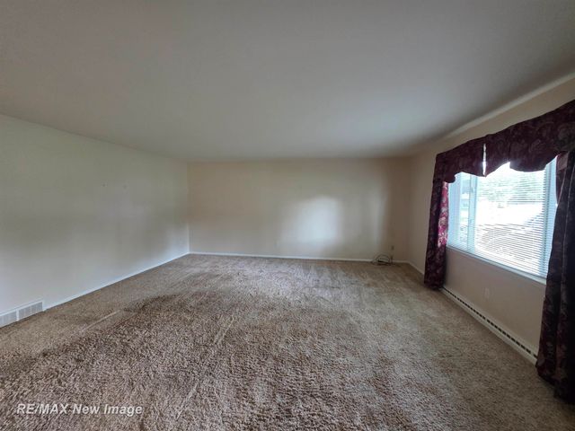 4200 S Wayside Drive, Saginaw, MI 48603