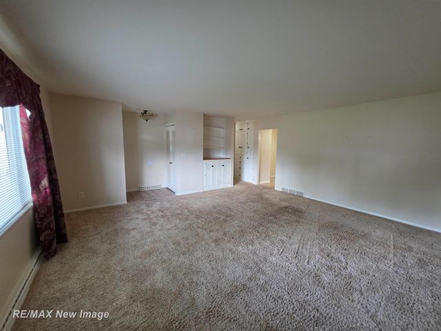 4200 S Wayside Drive, Saginaw, MI 48603