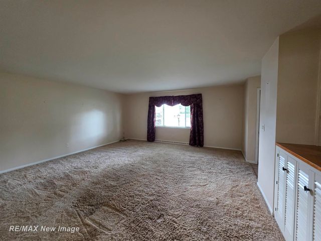 4200 S Wayside Drive, Saginaw, MI 48603