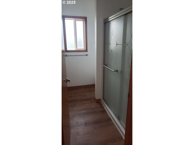 2984 Nw STACIE Ct, Roseburg, OR 97471